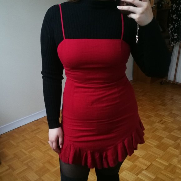 Red knots dress - Picture 10 of 13